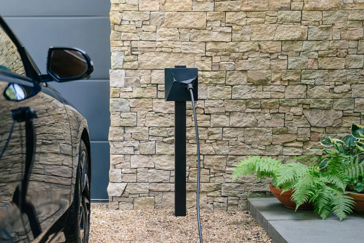 Nexblue laddbox på stolpe Nexblue laddbox på stolpe